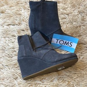 Brand new Tom’s wedge booties, never worn, women’s 8, dark grey suede